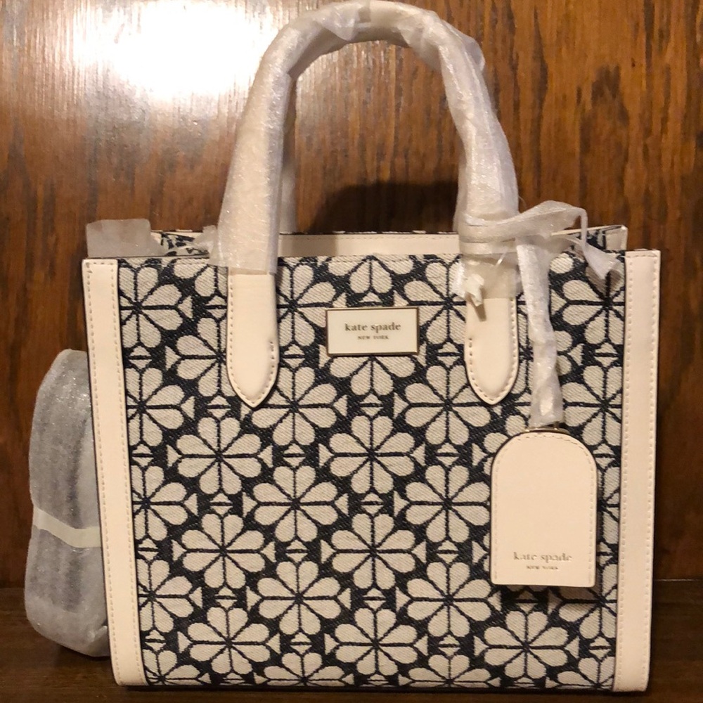 NWT-Kate Spade-Spade ♠️ Flower Jacquard-Manhattan Small Tote-White & Black-$398